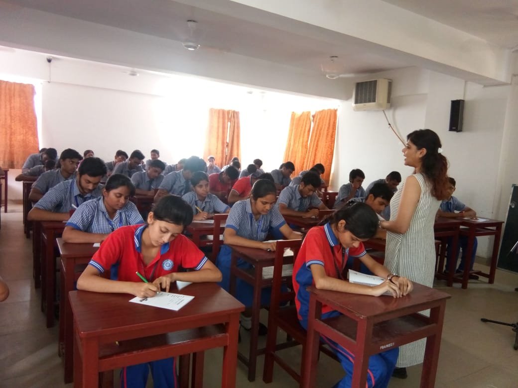 school near tollygunge