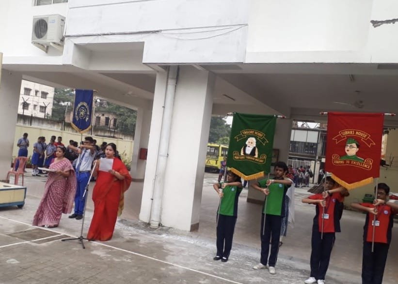 school near tollygunge